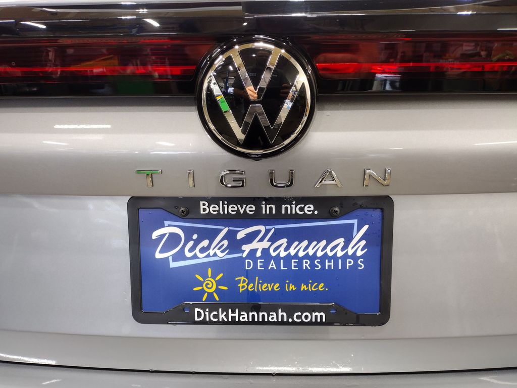 2025 Volkswagen Tiguan 2.0T SE