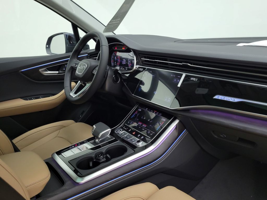 Thumbnail: 2026 Audi Q7 - 17