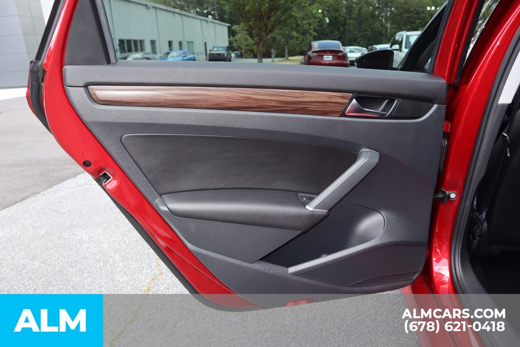 Used 2020 Red Volkswagen 2.0T SEL image 22