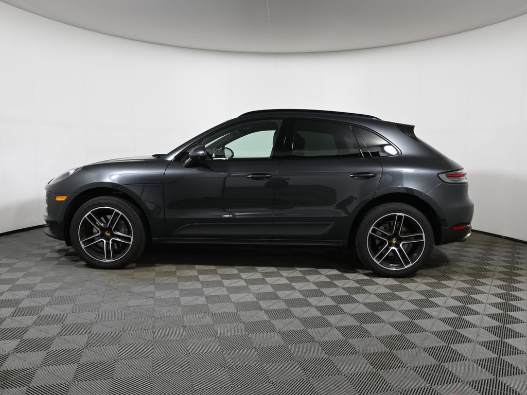 Thumbnail: 2021 Porsche Macan - 2