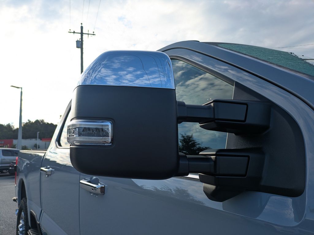 2026 Ford F-350 Super Duty LARIAT