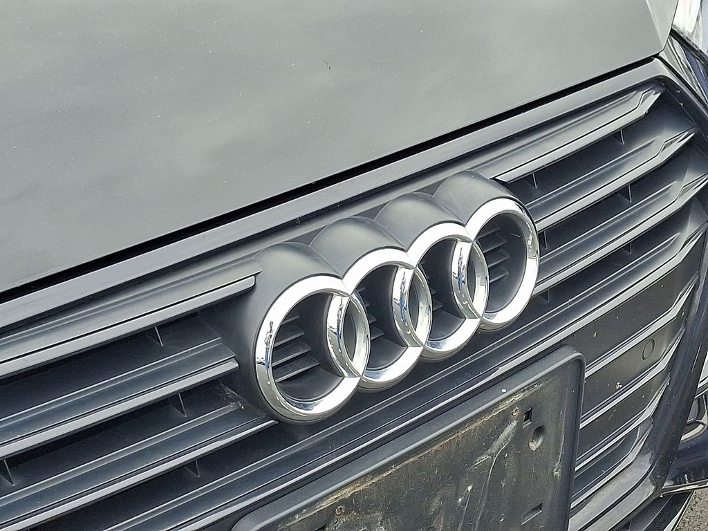 Thumbnail: 2019 Audi A4 - 4