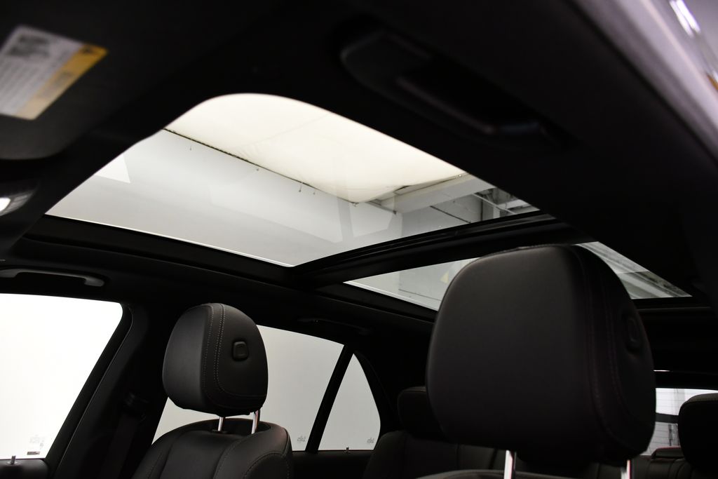 Thumbnail: 2025 Mercedes-Benz GLE - 17