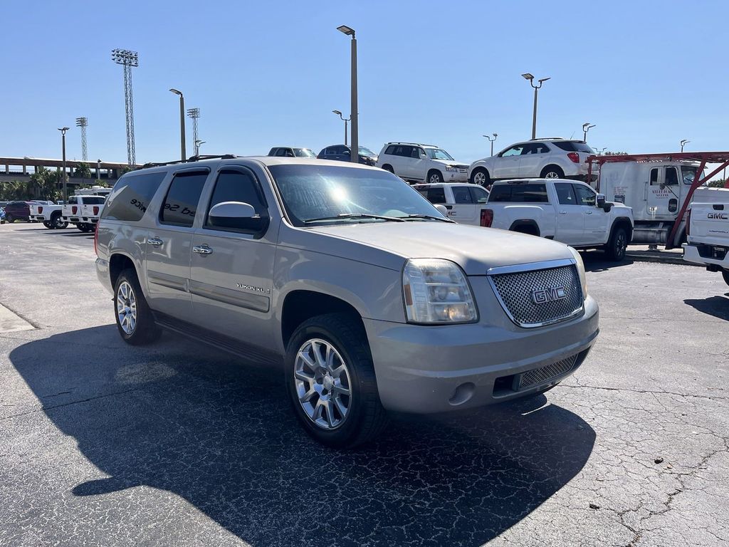 2007 GMC Yukon XL SLE 1500 2