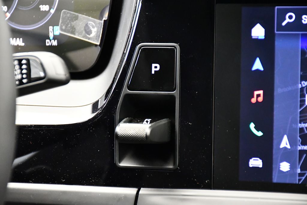 Thumbnail: 2026 Porsche Panamera - 29