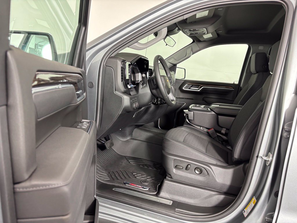 Thumbnail: 2026 Chevrolet Silverado 1500 - 25