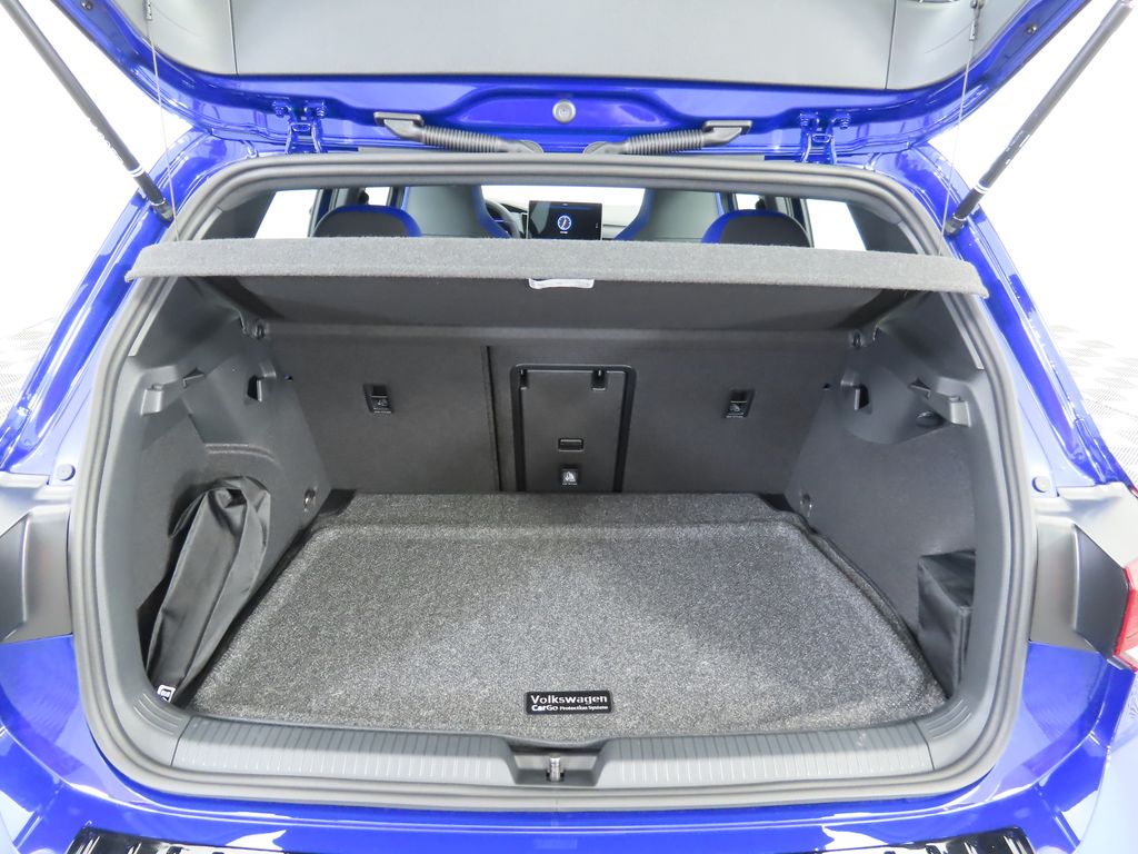 Thumbnail: 2025 Volkswagen Golf - 28