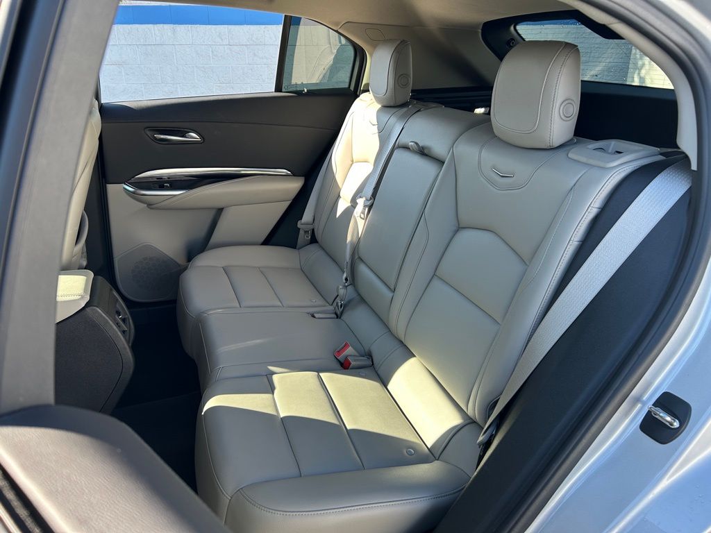 Thumbnail: 2021 Cadillac XT4 - 18