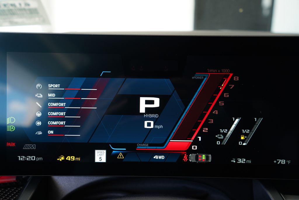 Thumbnail: 2026 BMW M5 - 18