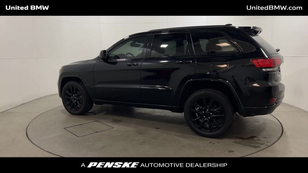 2018 Jeep Grand Cherokee Altitude 6