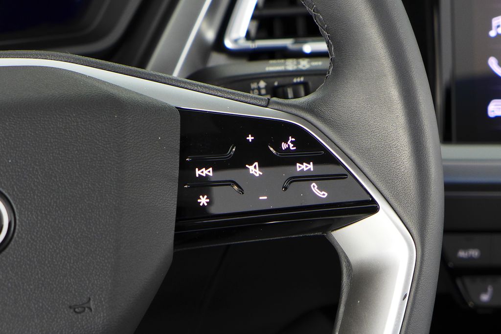 Thumbnail: 2023 Audi Q4 e-tron - 29