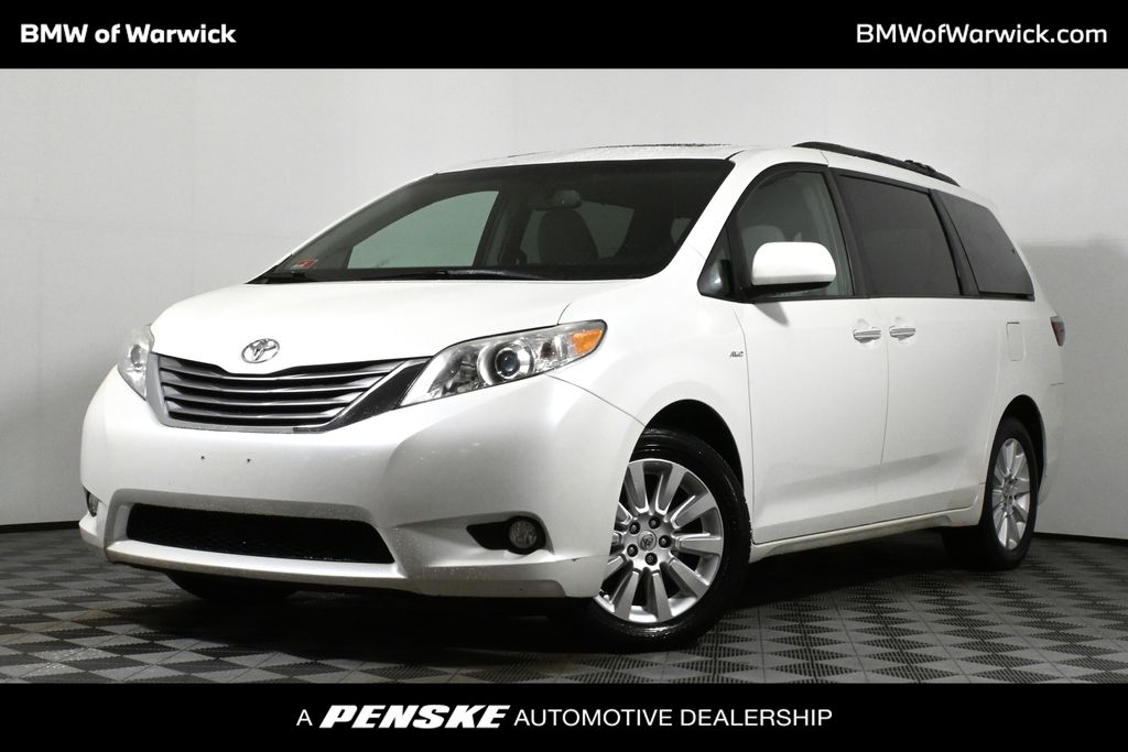 2016 Toyota Sienna XLE Premium -
                Warwick, RI