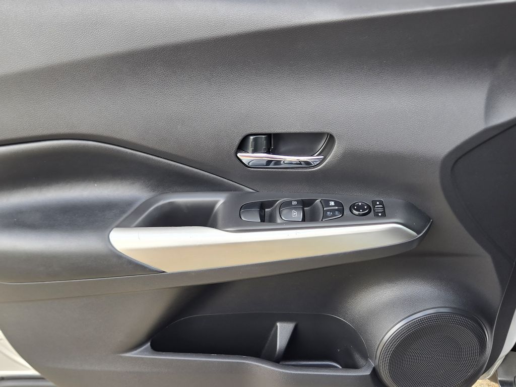 2020 Nissan Kicks SR Silver at Central Houston Nissan