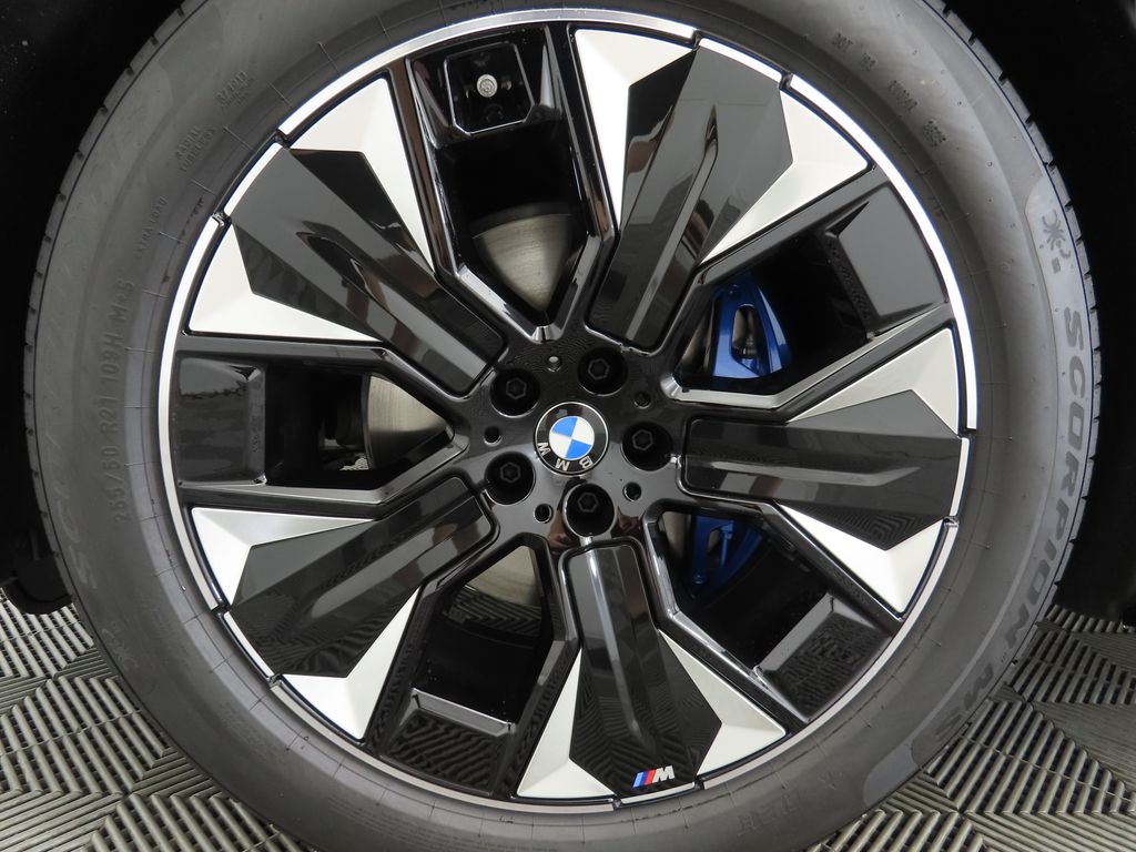 Thumbnail: 2026 BMW iX - 30