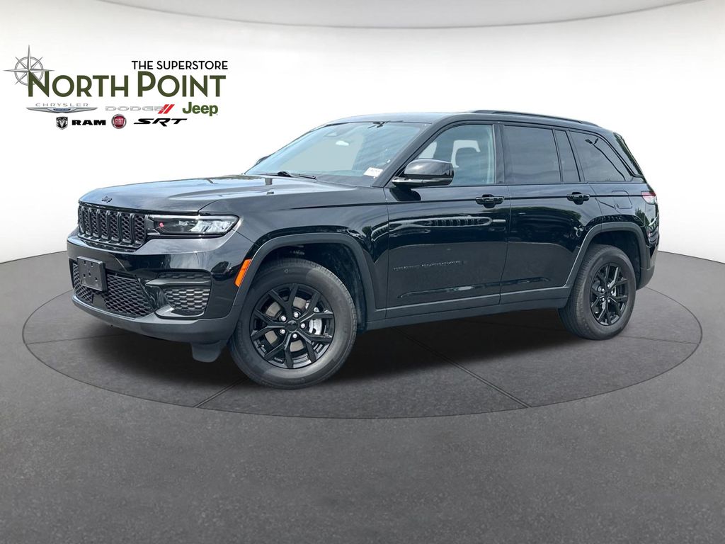 Diamond Black Crystal Pearlcoat 2025 Jeep Grand Cherokee SUV / Crossover Four-Wheel Drive 8-Speed Automatic
