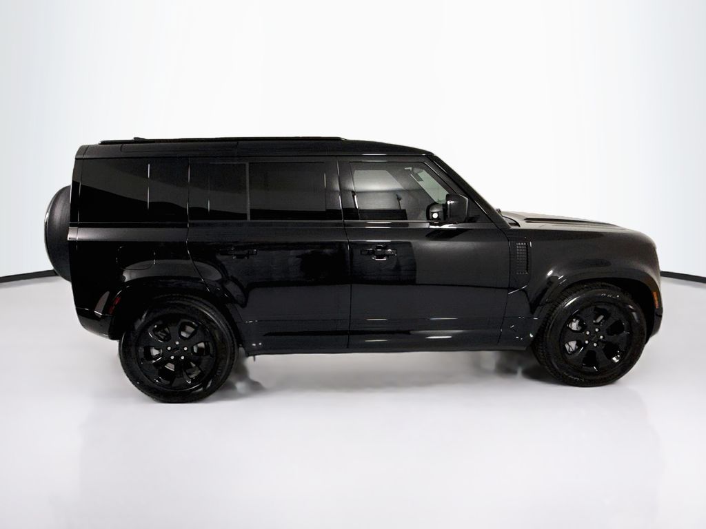 Thumbnail: 2026 Land Rover Defender - 4