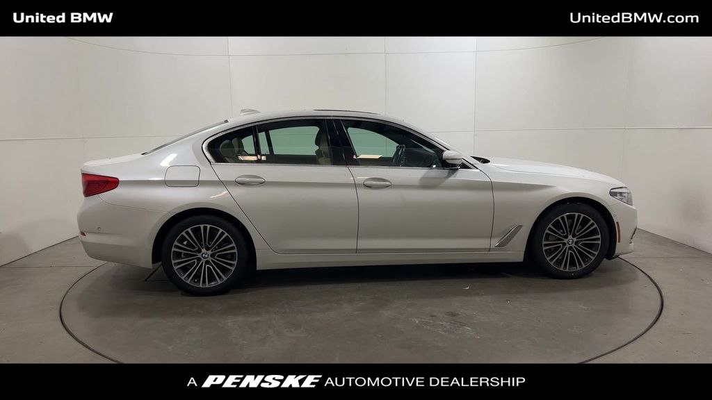 2019 BMW 5 Series 530i 9