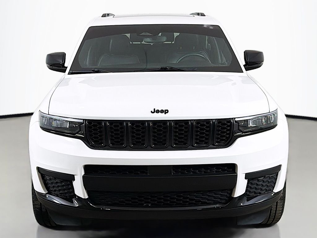 Used 2021 White Jeep Altitude image 13