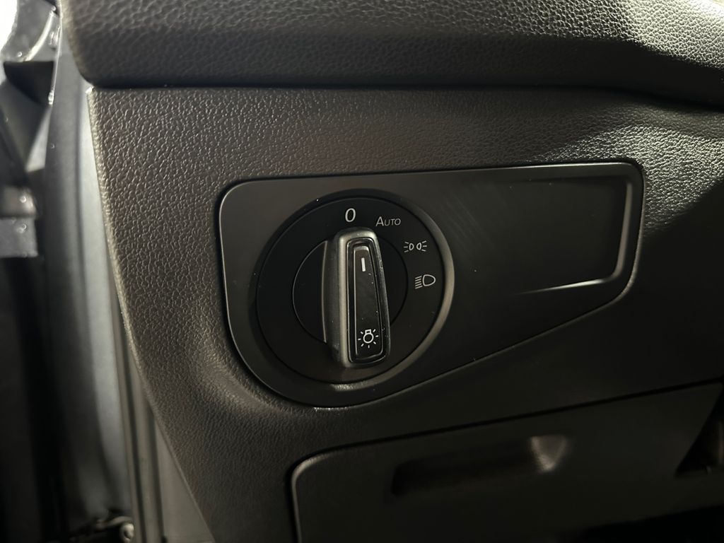 2019 Volkswagen Tiguan 2.0T S photo