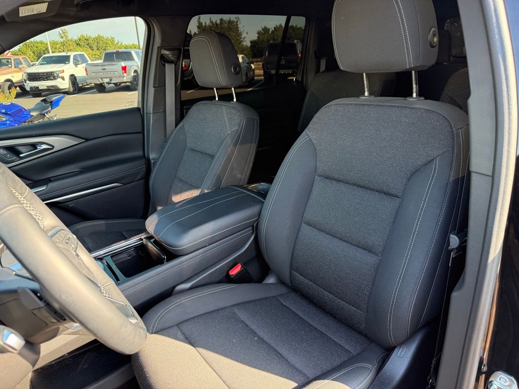Thumbnail: 2024 Chevrolet Traverse - 8