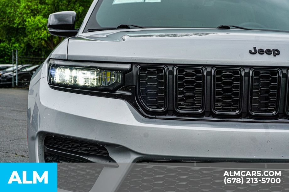 2025 Jeep Grand Cherokee Altitude - Photo 12