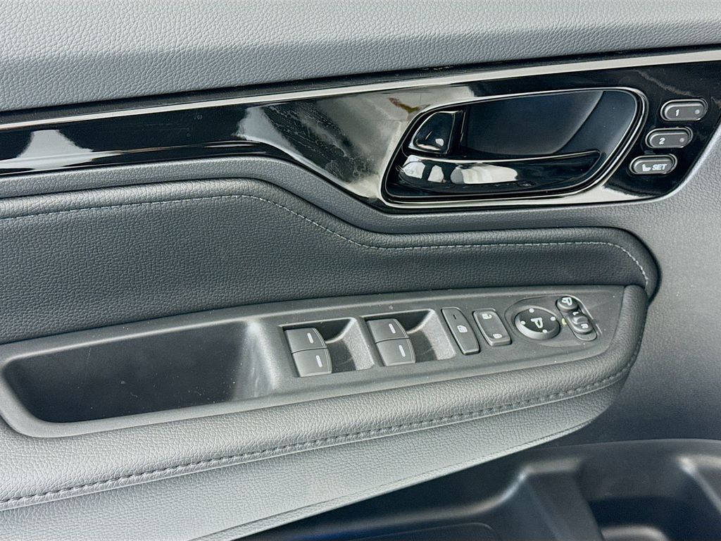 Thumbnail: 2026 Honda Odyssey - 25