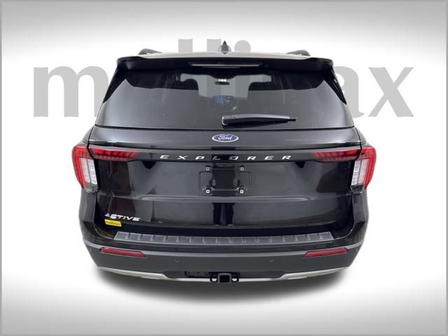 2025 Ford Explorer photo 11