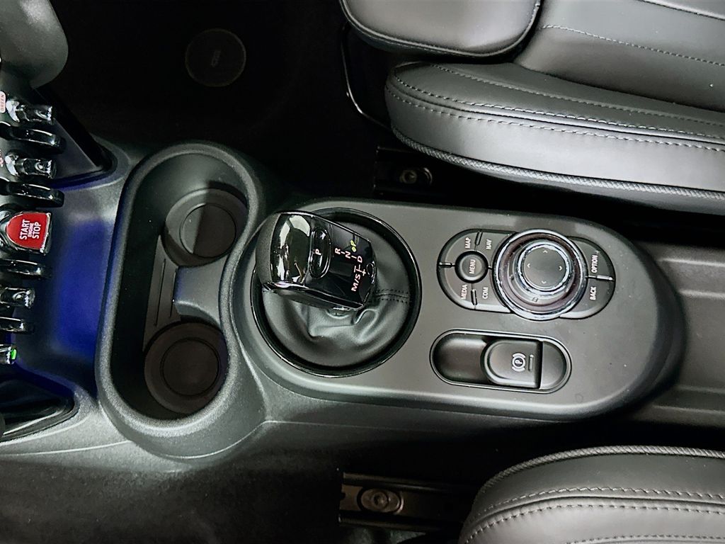 Thumbnail: 2023 MINI Cooper - 17