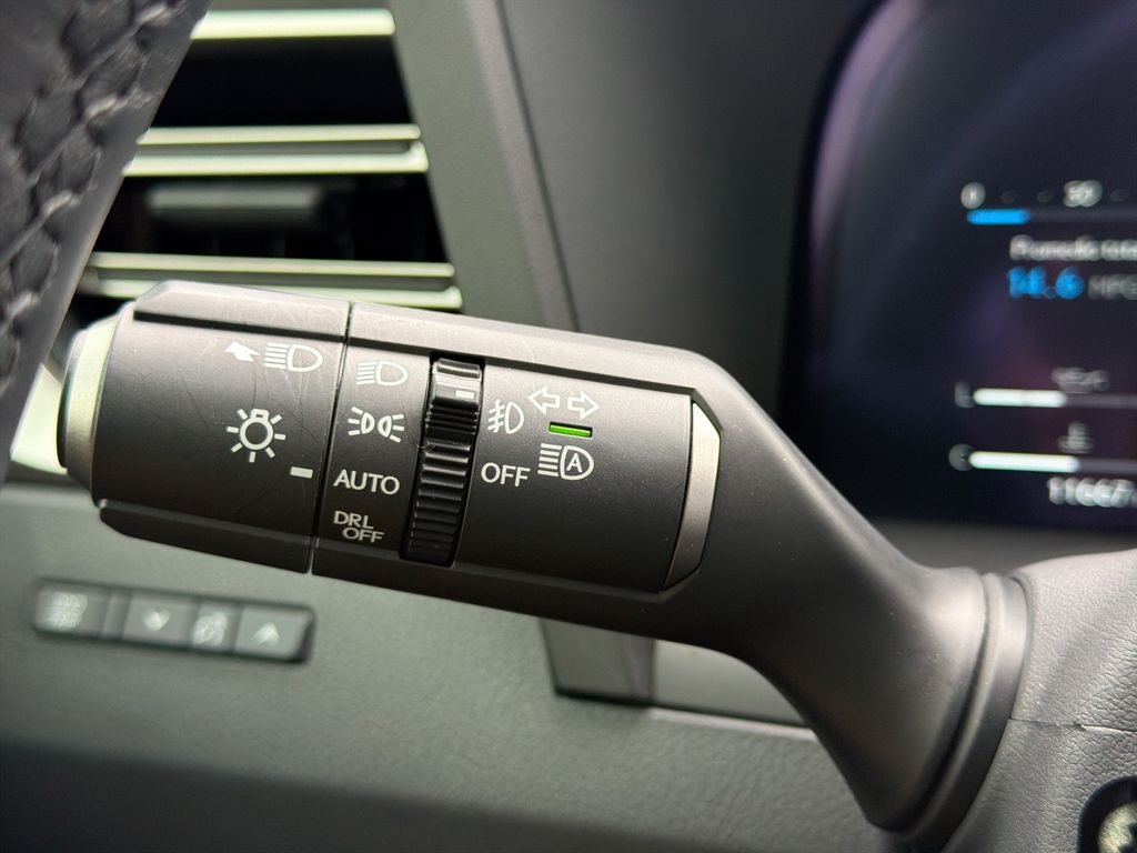 Thumbnail: 2024 Lexus GX - 28