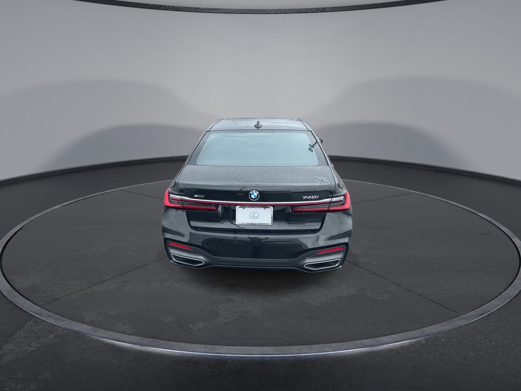 Thumbnail: 2022 BMW 7 Series - 7