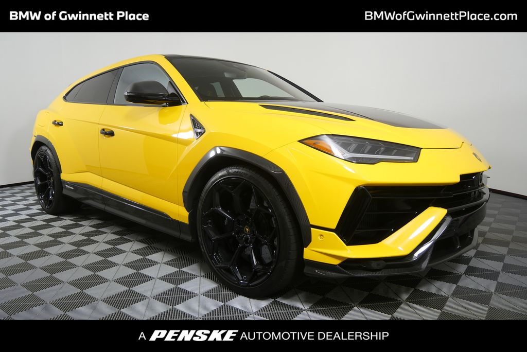 Thumbnail: 2023 Lamborghini Urus - 1
