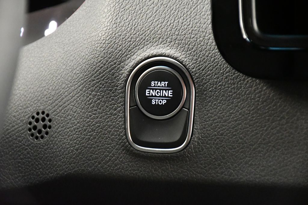 Thumbnail: 2025 Mercedes-Benz Sprinter - 21