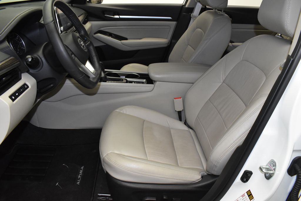 2022 Nissan Altima SL 14
