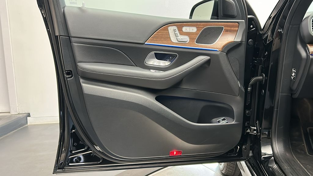 2025 Mercedes-Benz GLE 450 11