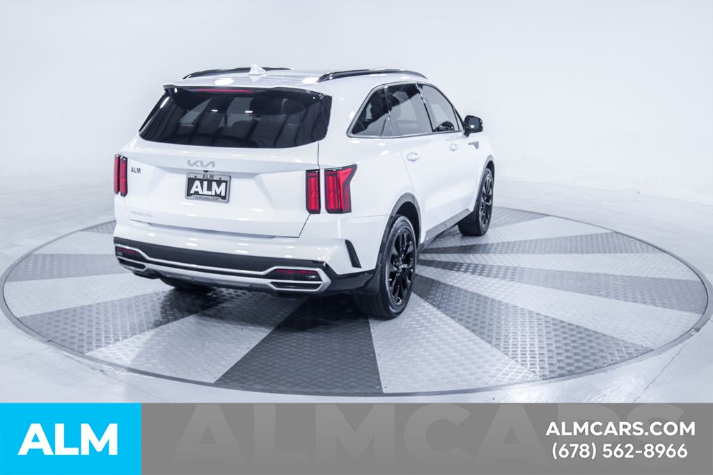 Used 2023 White Kia SX image 9