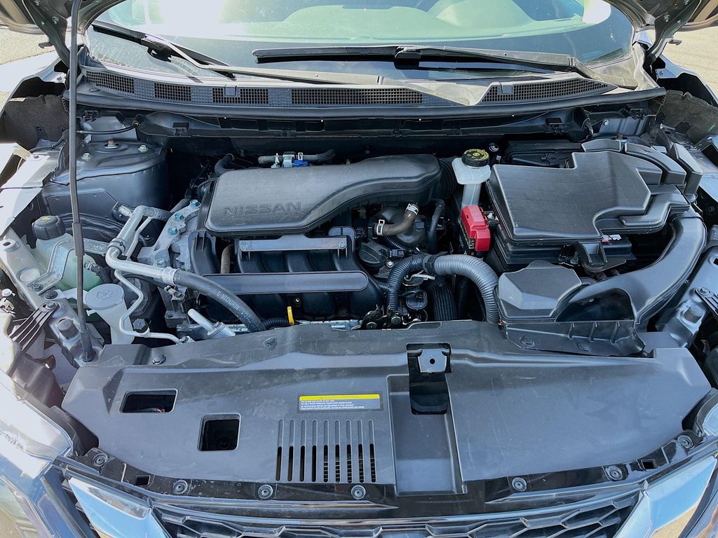 Used 2022 Gray Nissan SL image 30