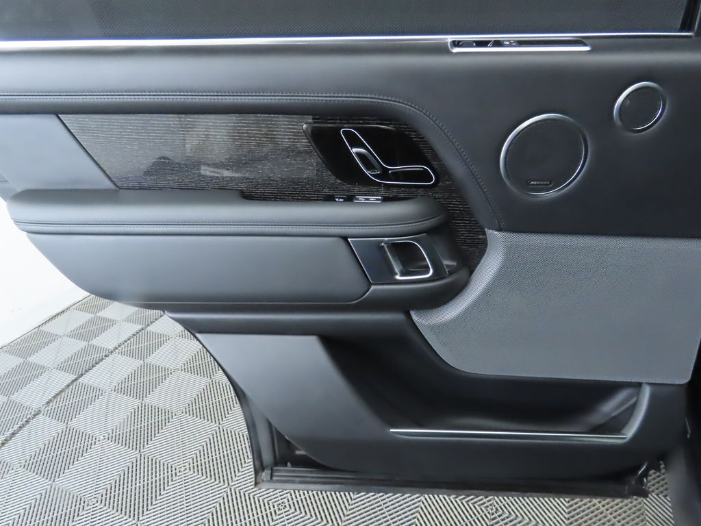 Thumbnail: 2021 Land Rover Range Rover - 27