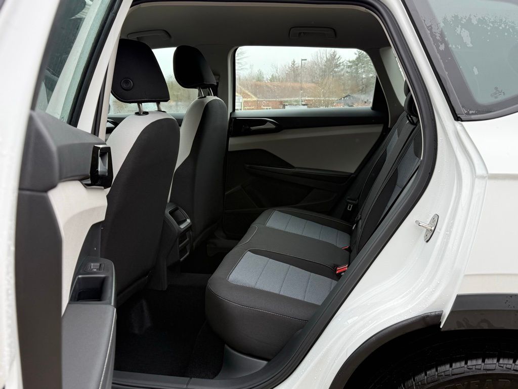 New 2026 White Volkswagen 1.5T S image 19