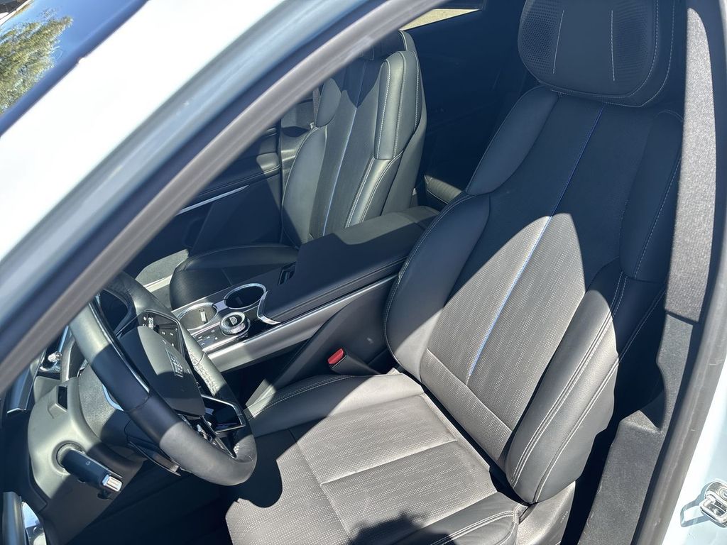 Used 2024 Cadillac LYRIQ SUV