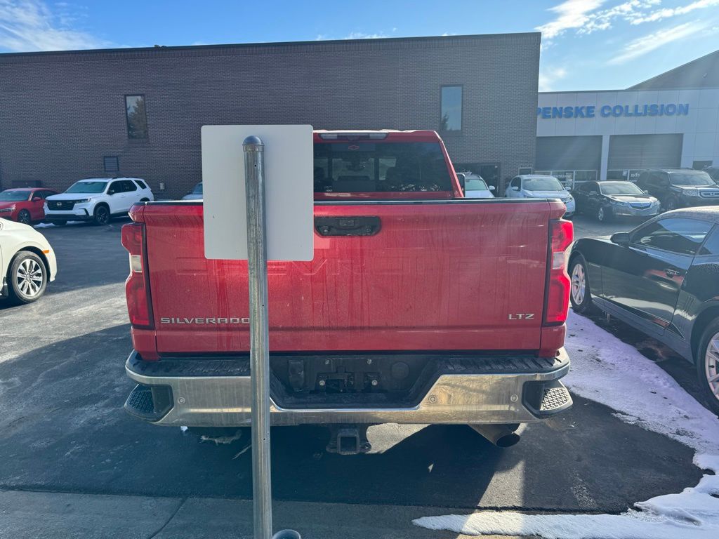 2021 Chevrolet Silverado 2500 LTZ 3