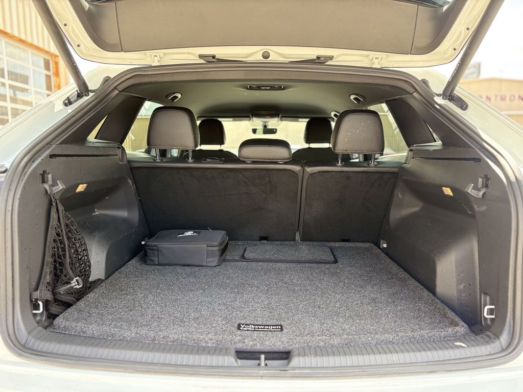 2023 Volkswagen Atlas Cross Sport 2.0T SE w/Technology White at Bayway Cadillac of The Woodlands