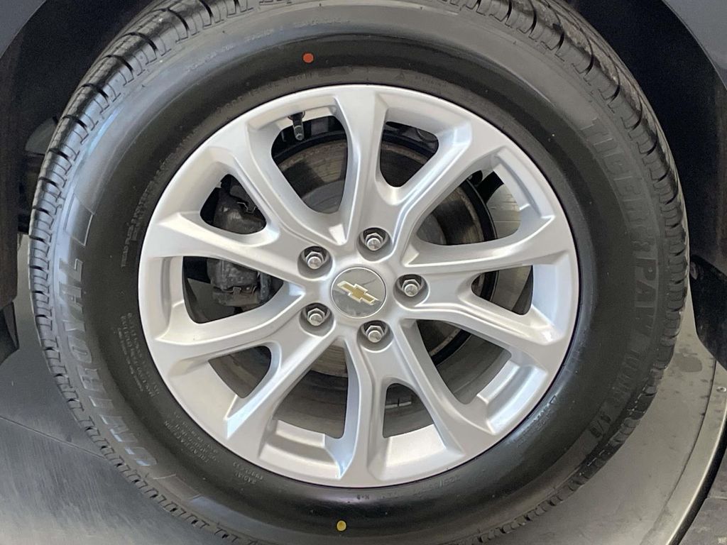 2020 Chevrolet Equinox LT - 11