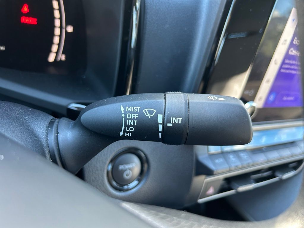 Thumbnail: 2025 Toyota Camry - 21