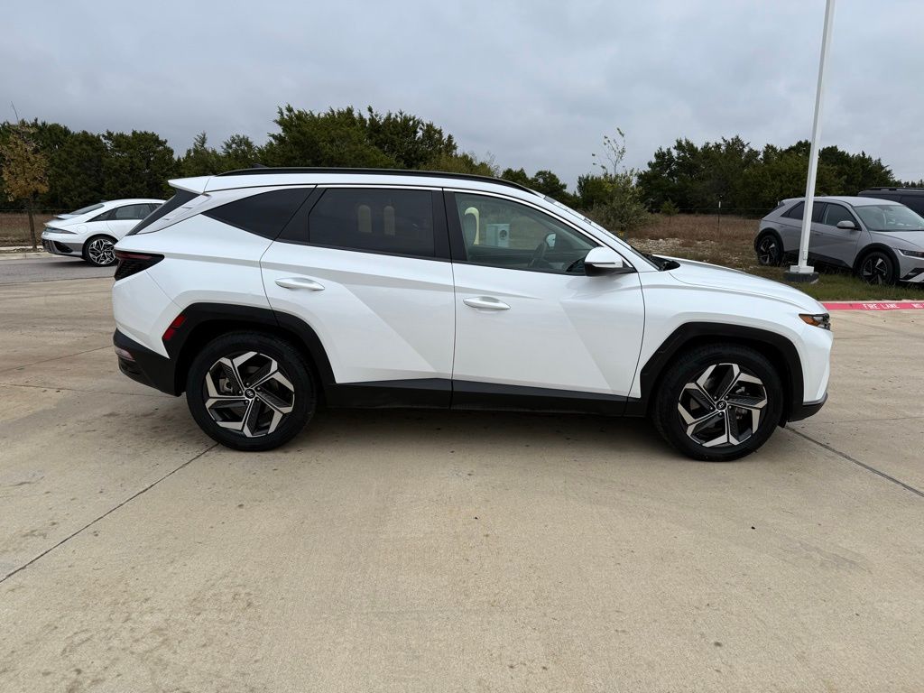 Thumbnail: 2022 Hyundai Tucson - 4