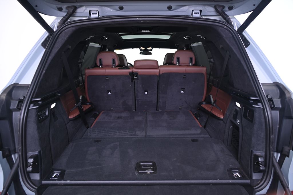 2023 BMW X7 xDrive40i 19