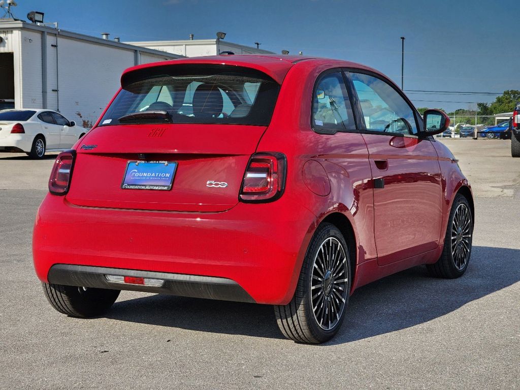 2024 Fiat 500e Battery Electric 4