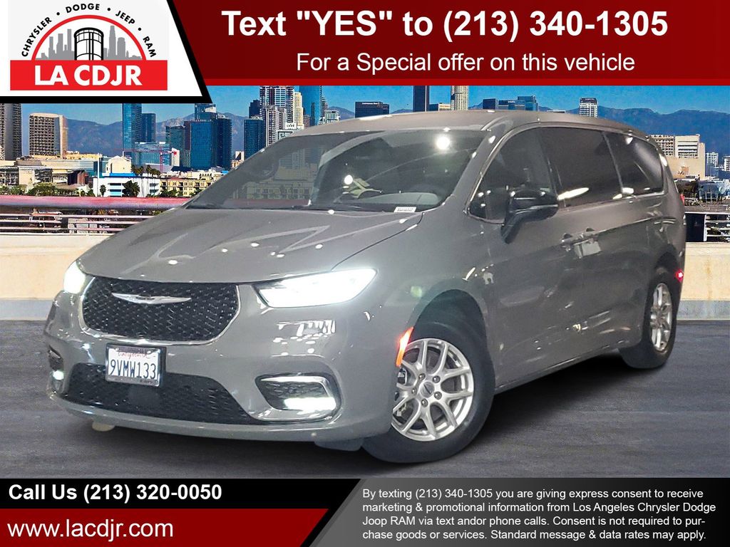 2025 Chrysler Pacifica Select FWD