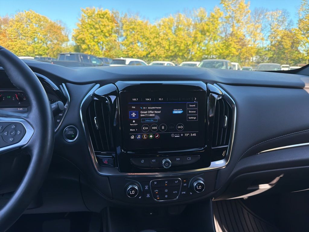 Thumbnail: 2023 Chevrolet Traverse - 14