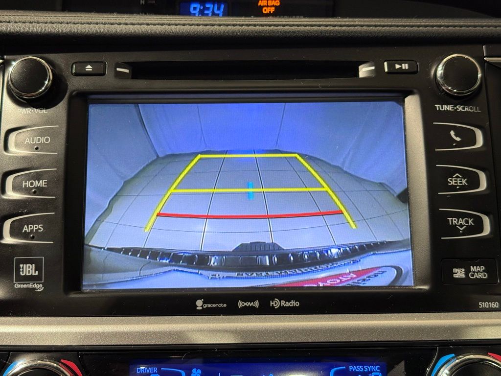 Thumbnail: 2016 Toyota Highlander - 31