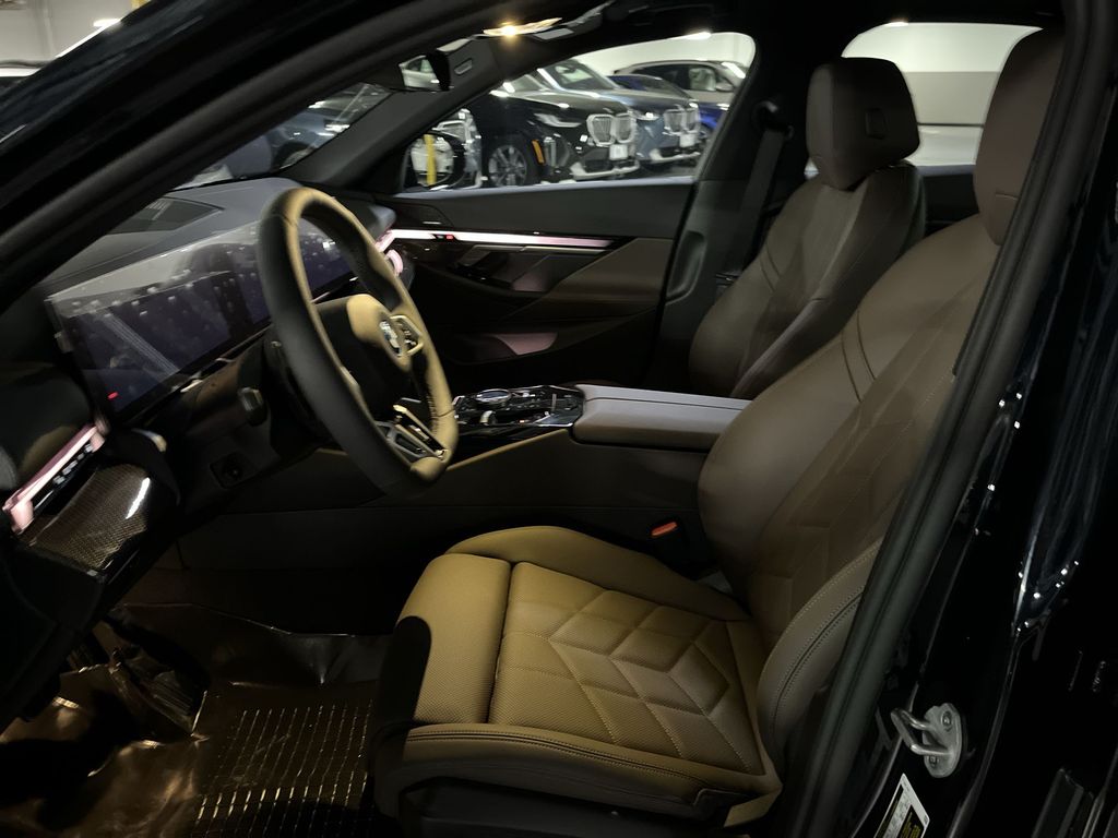 Thumbnail: 2026 BMW 5 Series - 11